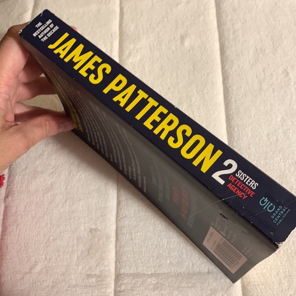 🔥4/$25🔥 2 sisters detective agency - Picture 2 of 4